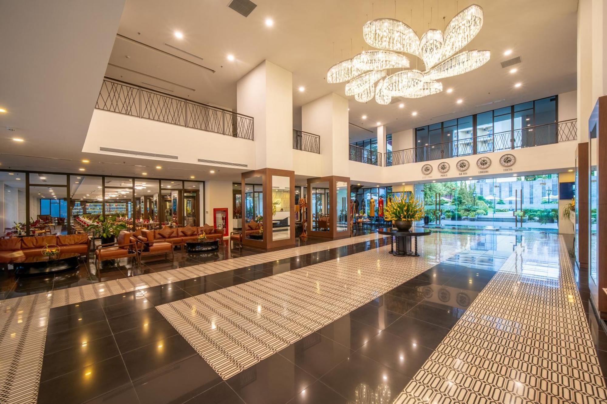 Senna Hue Hotel Exteriér fotografie Lobby